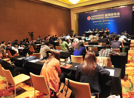 发布会现场.jpg