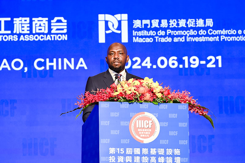 1718854263805318.jpg 肯尼亚交通部长.jpg