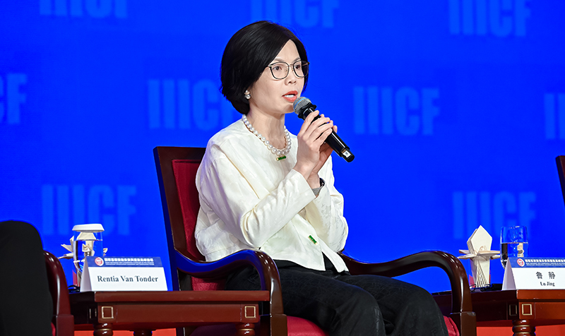 1718893047941051.jpg 渣打鲁静.jpg